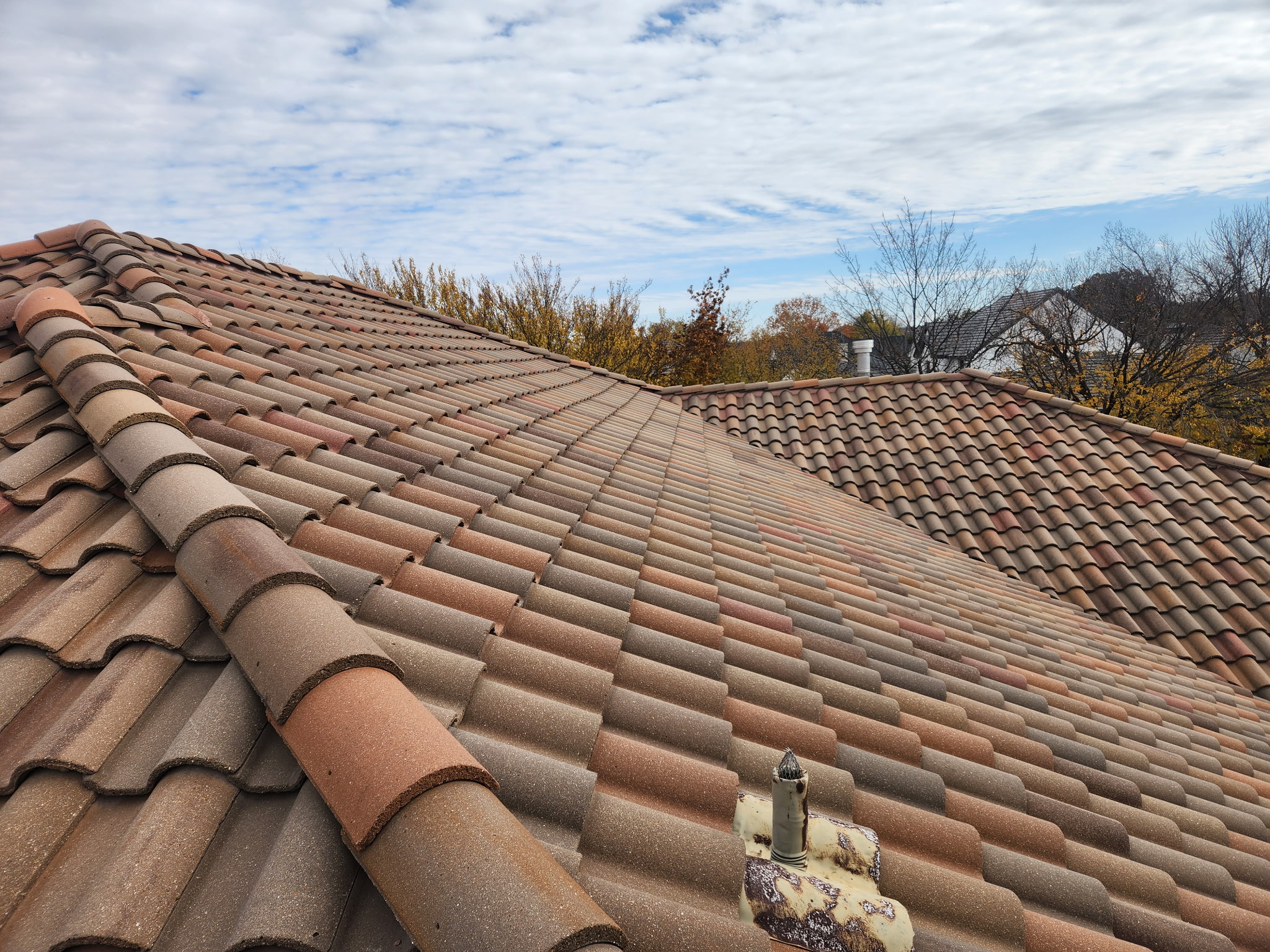 Moonman Contracting — tile roof restoration (angle B)