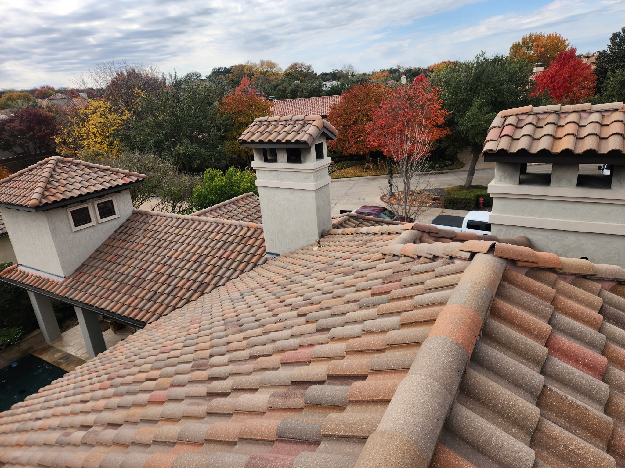 Moonman Contracting — tile roof restoration (angle D)